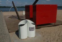 На Монастырском острове установили новые мусорные баки