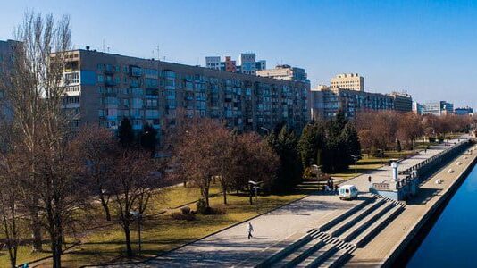 В город к нам пришла весна! Стоит лишь прислушаться