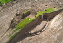 Уникальному кургану близ Днепра грозит полное разрушение
