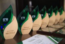 В Днепре наградили экоактивных граждан