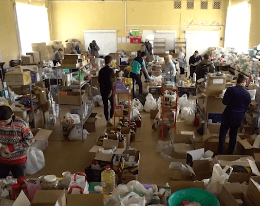 Сумки и украшения из мусора: эко-активисты из Днепра дают вторую жизнь использованным вещам