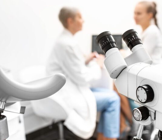 Що таке кольпоскопія та як вона проводиться?